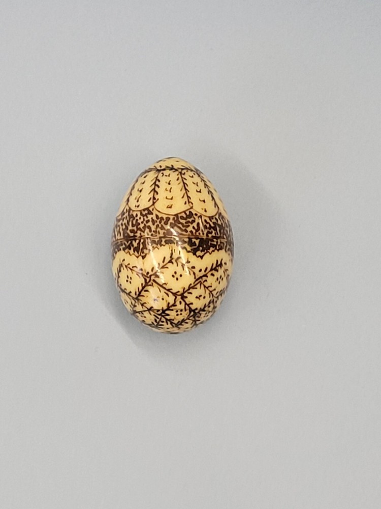 Antique  19th Century  Egg Thimble Case Handpainted