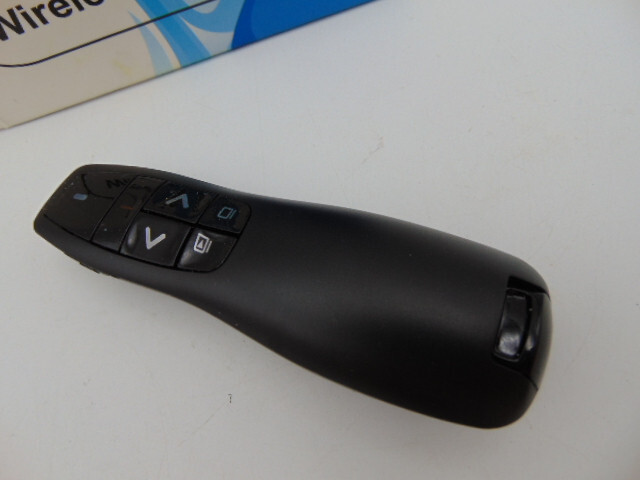 Qui Technology Wireless Presenter Clicker & Laser Pointer 2.4GHz USB Receiver