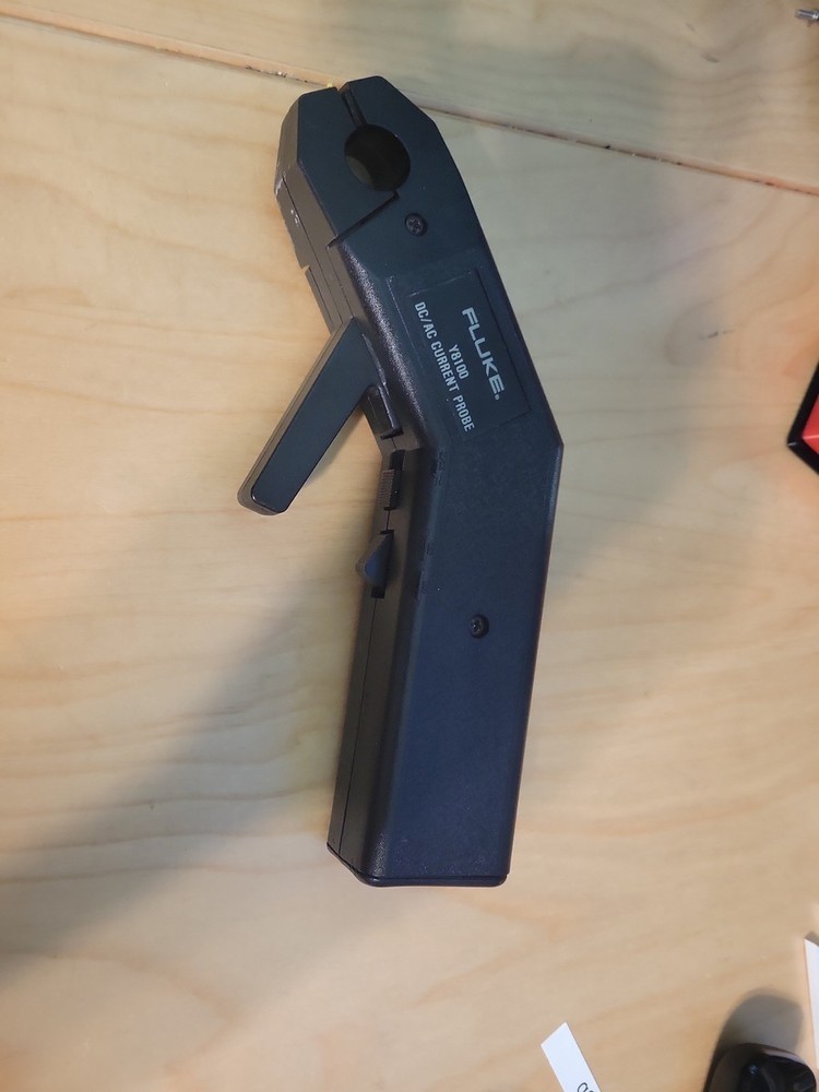 Fluke Y8100 DC/AC Current Probe