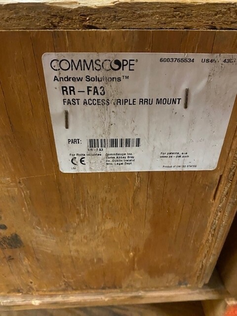 Commscope RR-FA3 Fast Access Triple RRU Mount