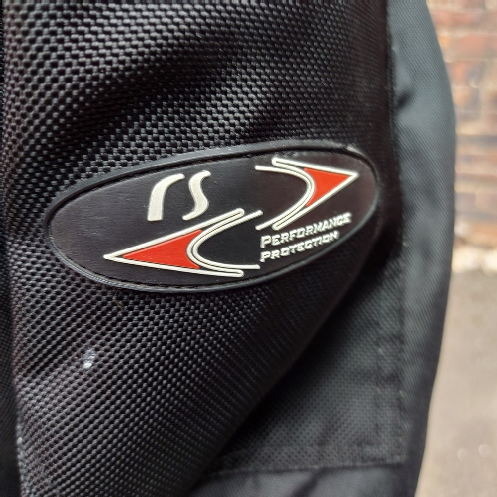 RS Performance Motorcycle Jacket Mens Size 42 black Red Textile Protection Lined