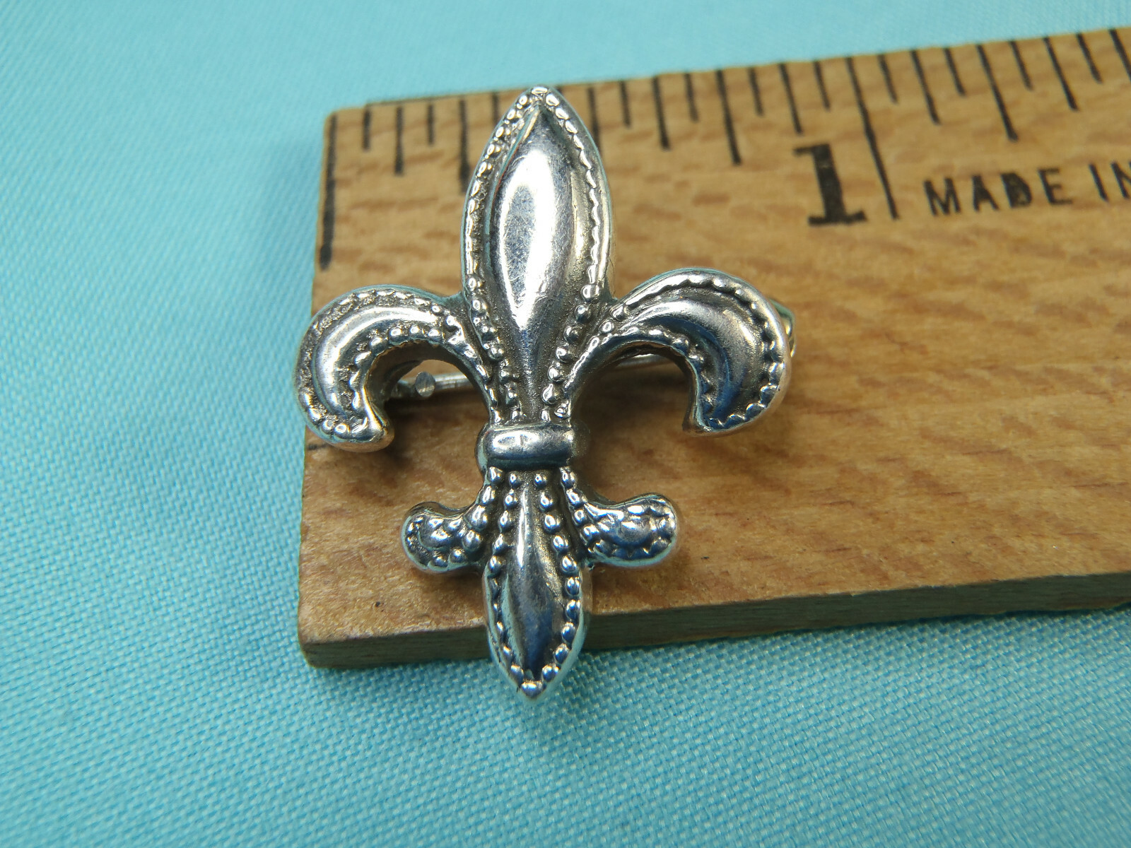 Estate Sterling Silver Fleur De Lis Brooch Pin Pendant 23mm x 19mm 2.0 Grams