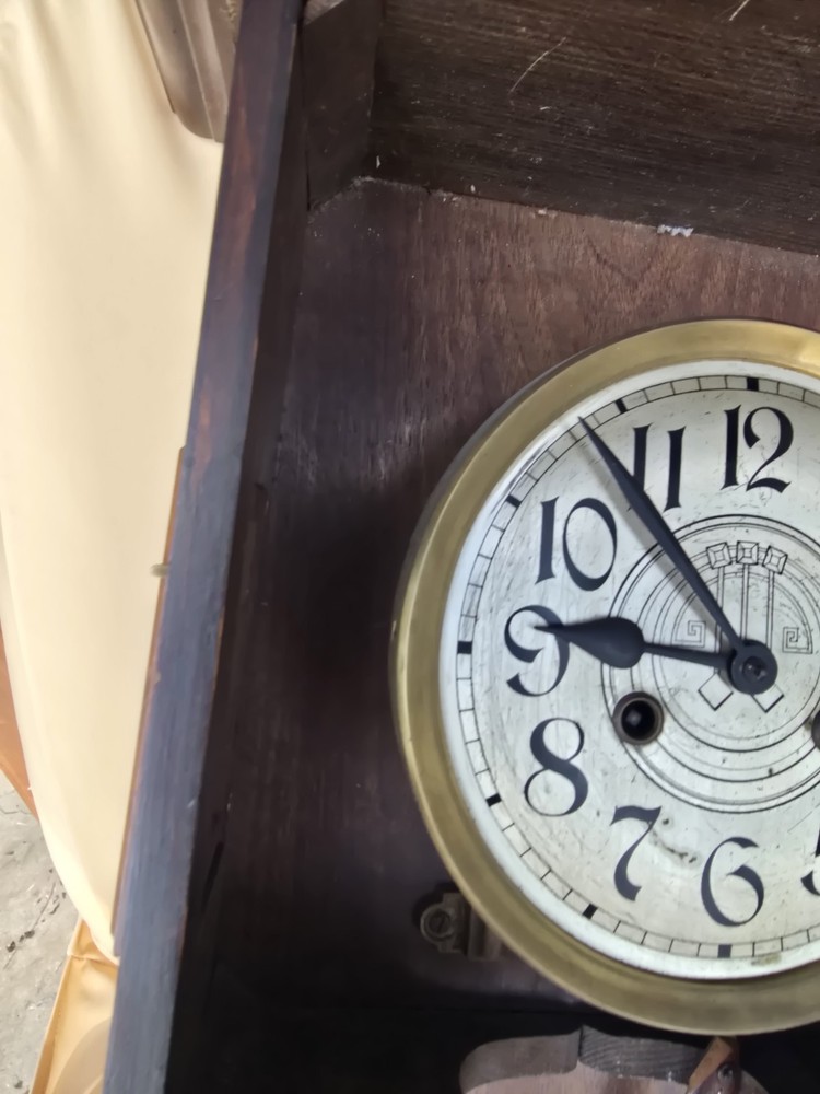 Antique Vintage Clock With Key