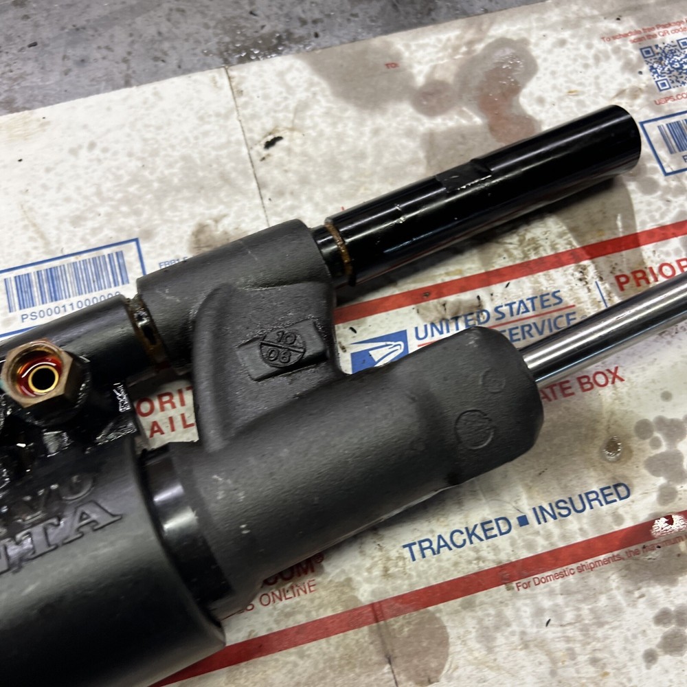 Volvo pents steering actuator