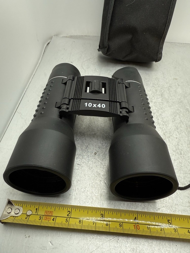 Condor Compact Performance Binoculars 10x40 With Storage Case, Snapped Strap !!