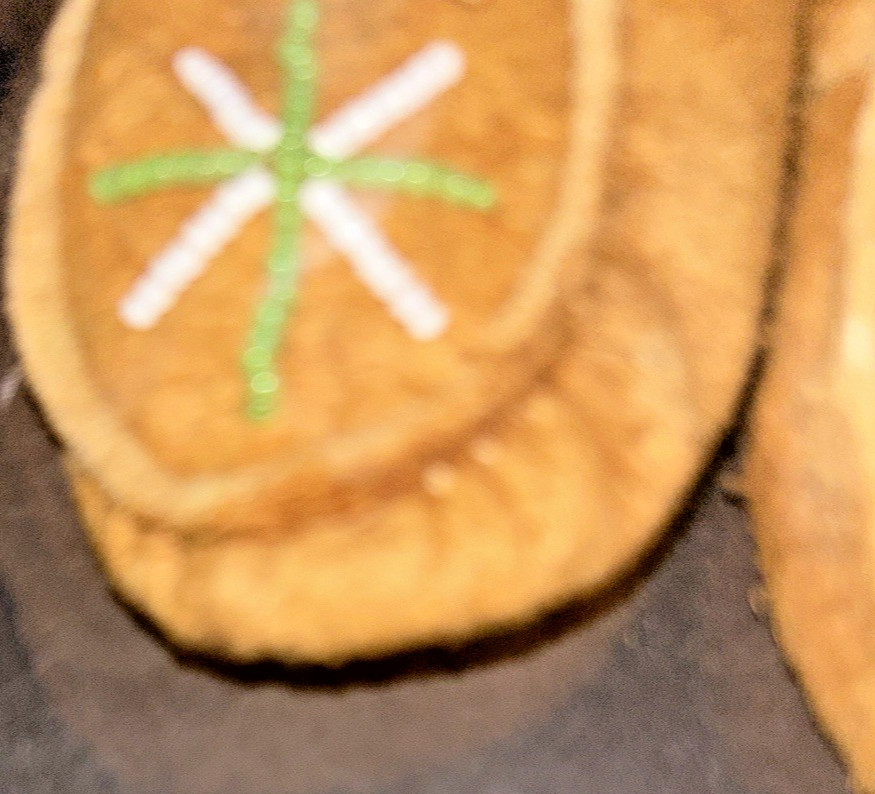 Baby Moccasins - Antique handmade - Native American - never worn - Look!