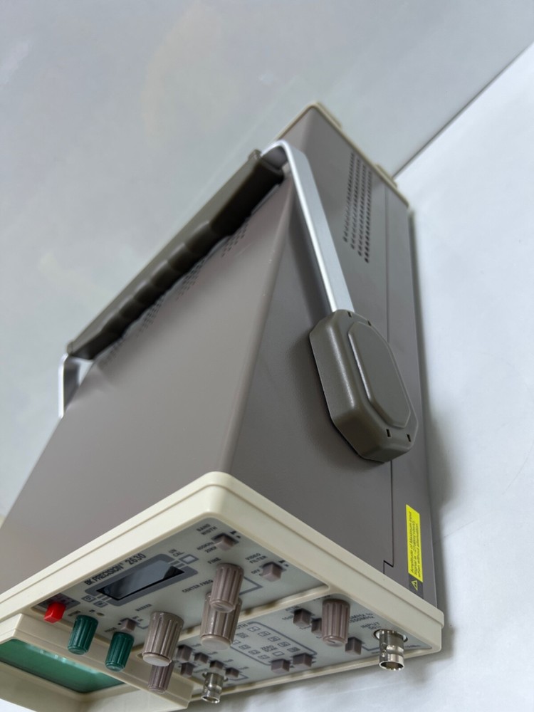 B&K Precision 2630 Spectrum Analyzer with Tracking Generator