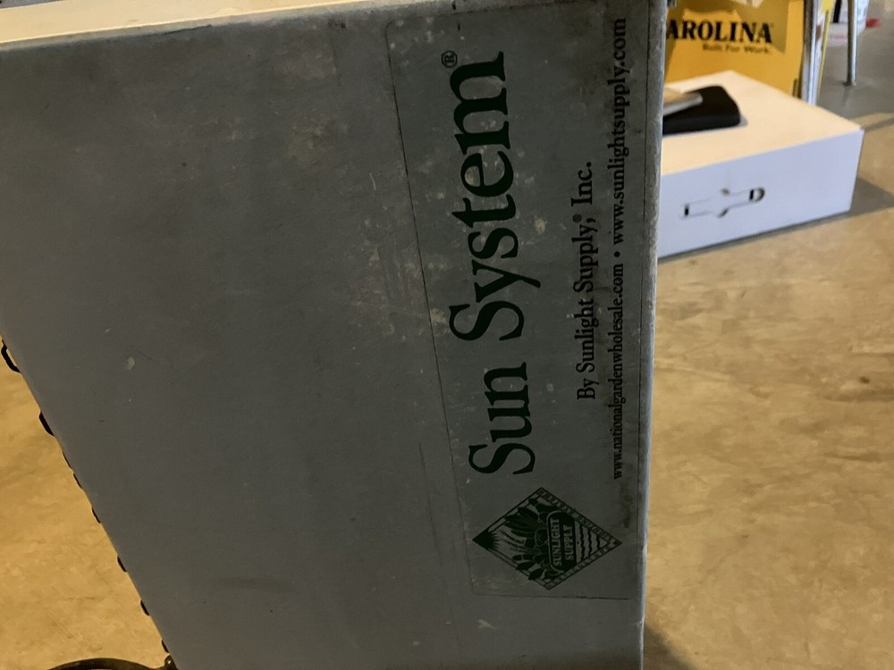 Sun System Grow Light 2’X20”