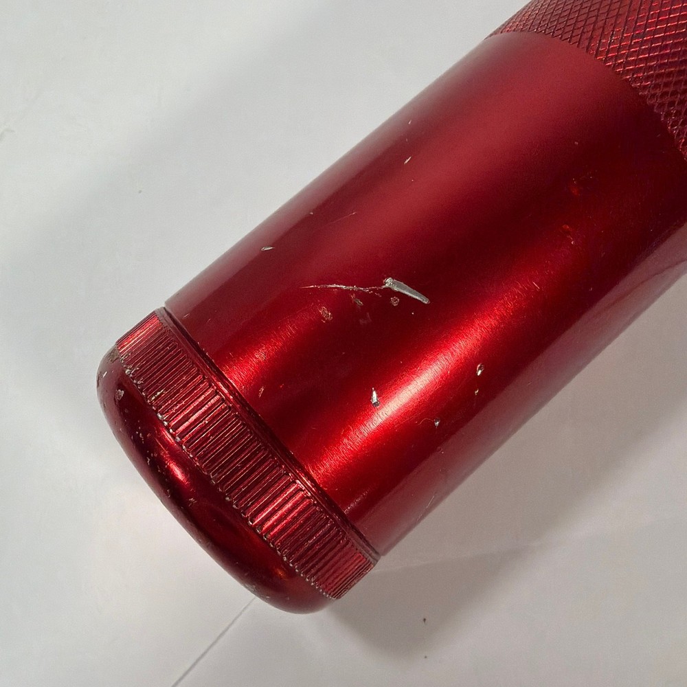 Maglite 2D Cell Flashlight Red