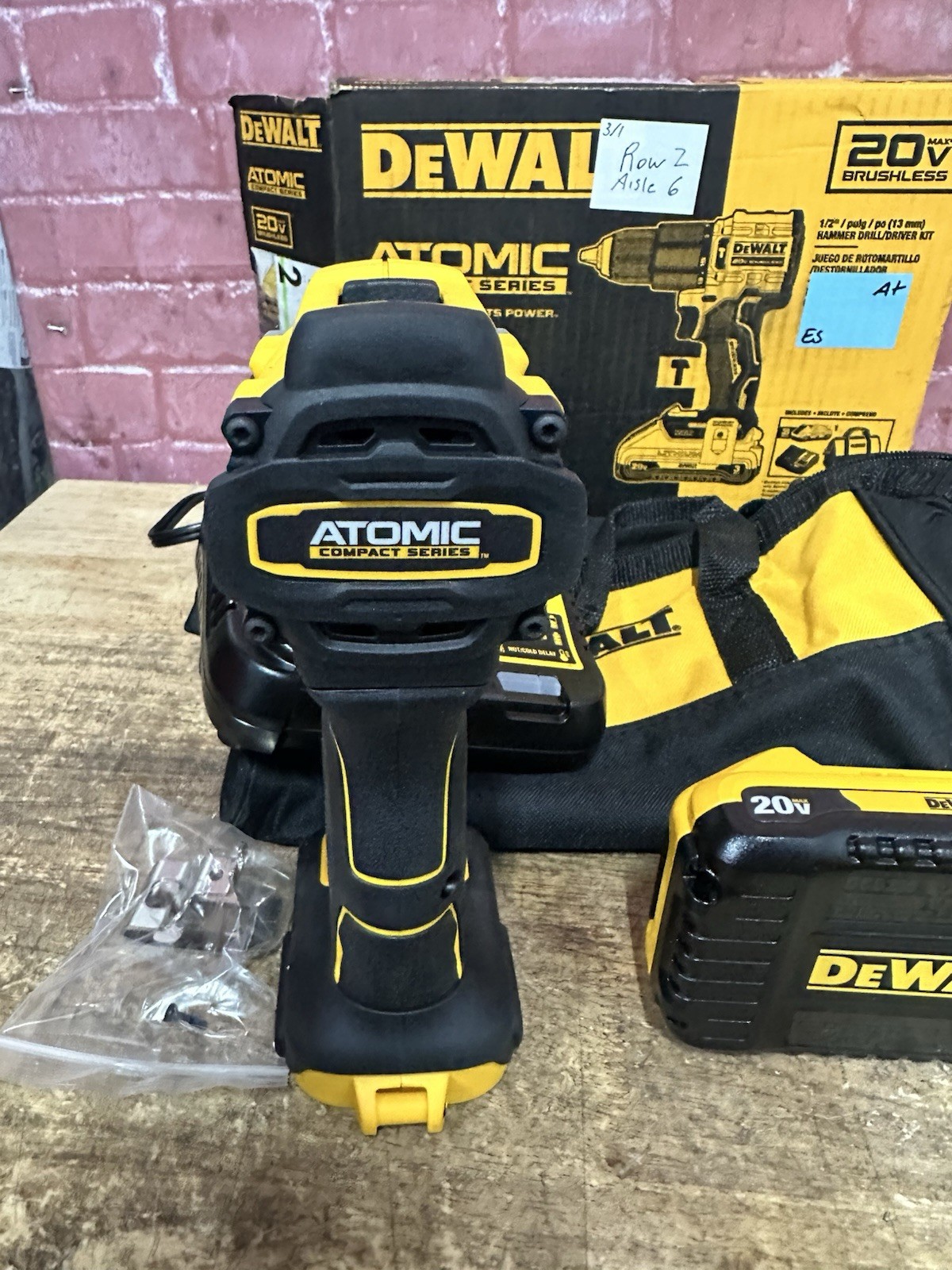 DeWalt DCD799L1 20V Atomic Compact Series Li-Ion 1/2" Cordless Hammer Drill Kit