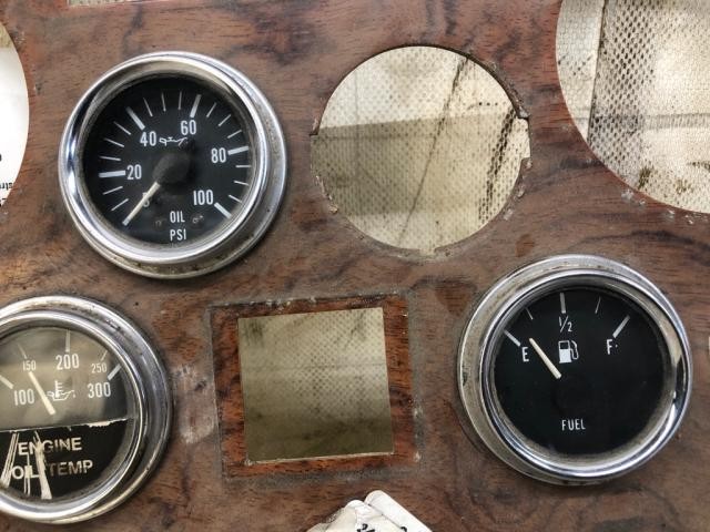Peterbilt 377 Speedometer Instrument Cluster - Used