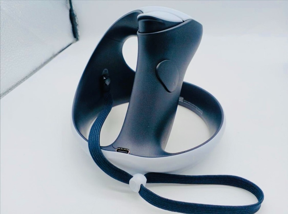 Sony PlayStation VR2 PSVR2 Headset for PS5 Complete Set 2023 VR System