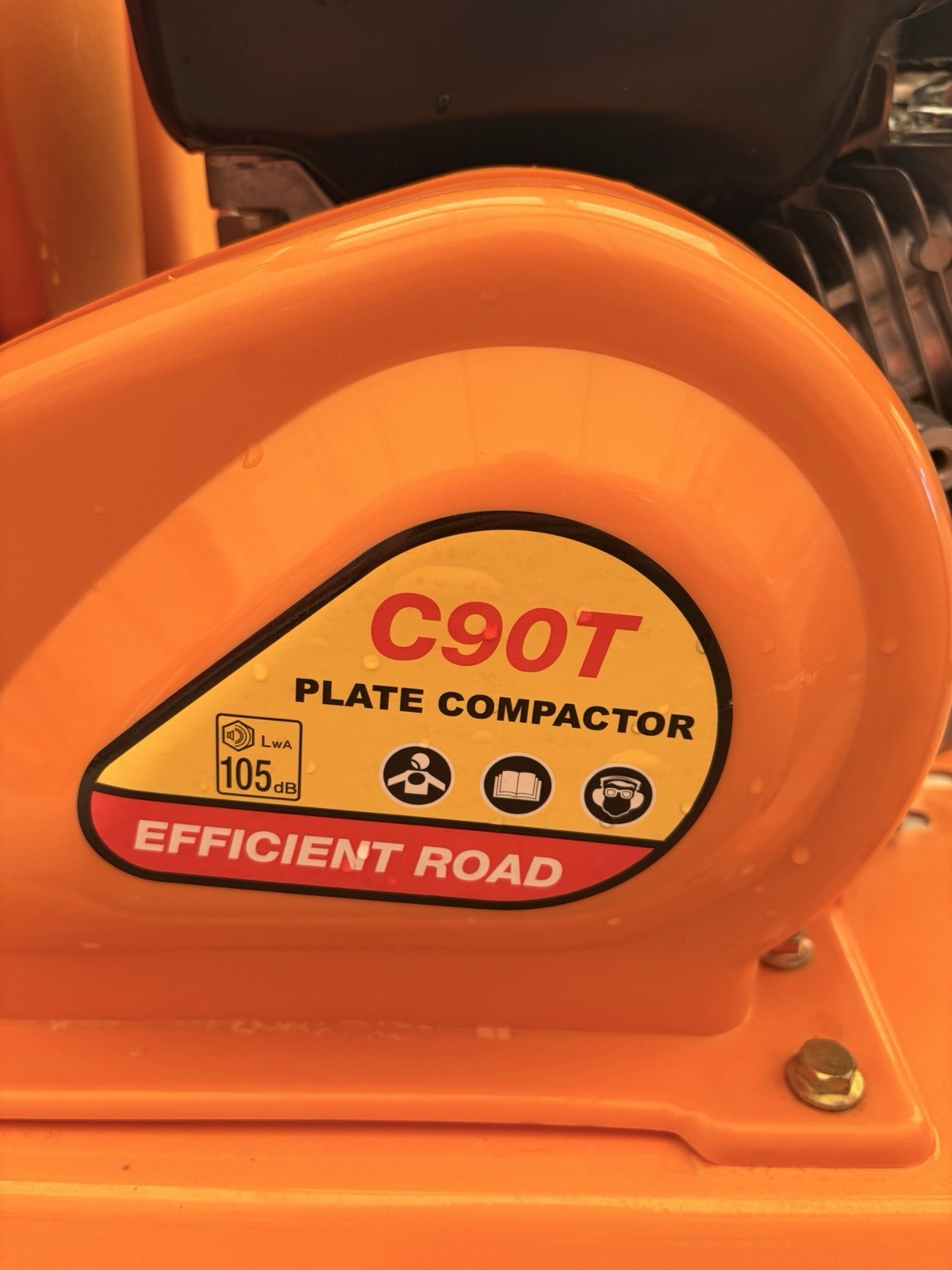 Walk Behind Road Plate Compactor 7.0HP Gas Engine Vibratory Tamper 20"x14" C90T