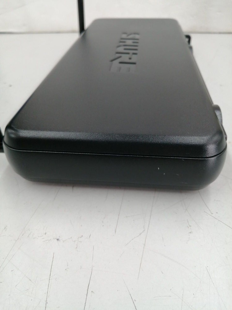Shure Wireless Receiver Svx88 Used