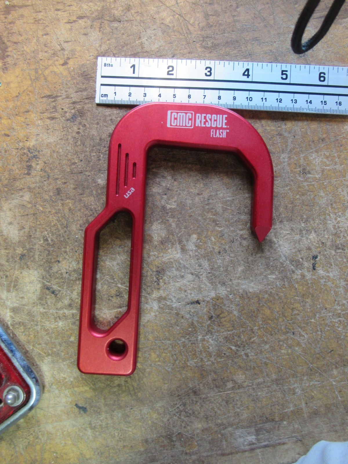 CMC RESCUE FLASH HOOK FIREFIGHTER MADE IS USA BAIL OUT CROSBY EGRESS ESCAPE