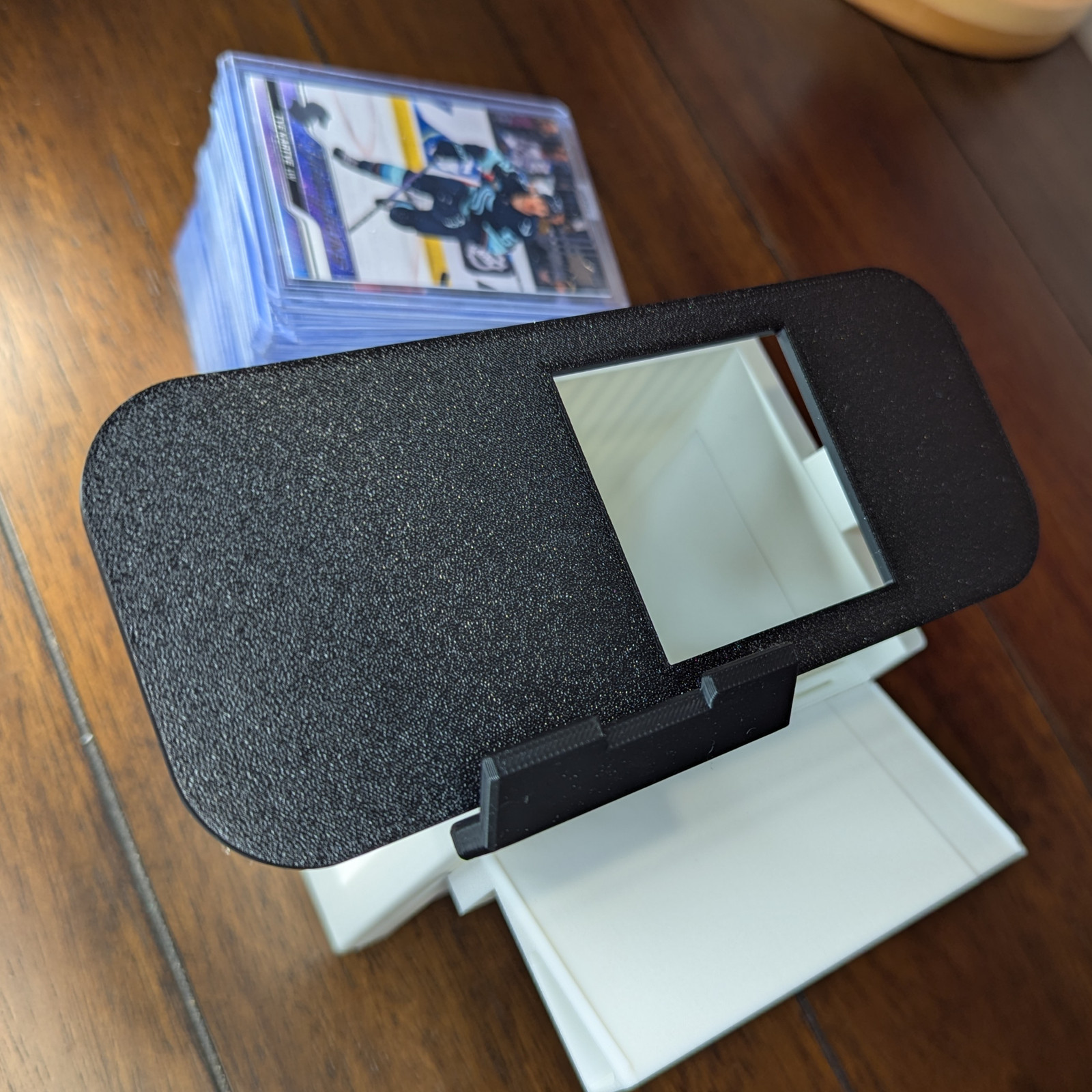 Card Slide - Card scanner stand - Scan sports cards or TCG with toploaders on!