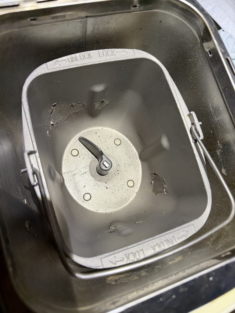 Zojirushi BB-HAC10 Programmable Mini Breadmaker Home Bakery Mini BBHAC10 Bad Pot