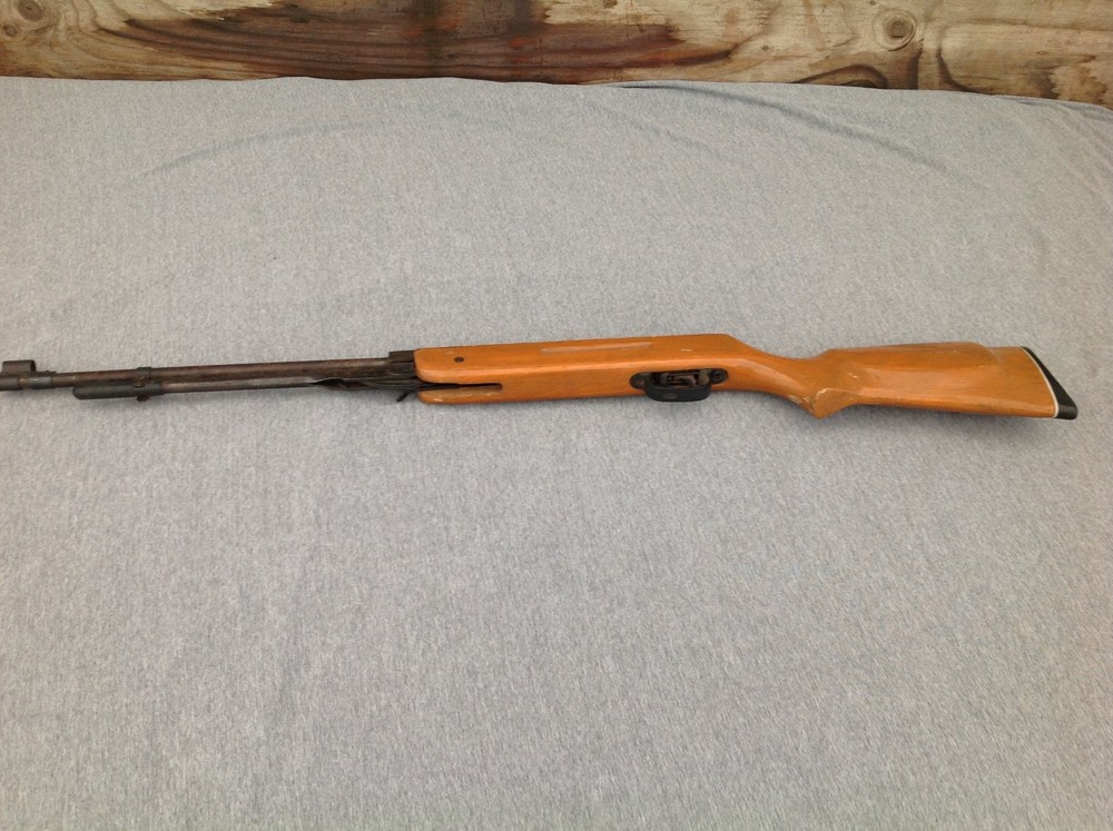 Underlever Air Rifle