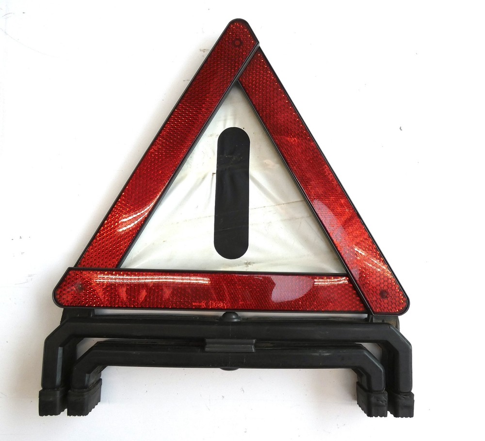 BMW E36 warning triangle folding