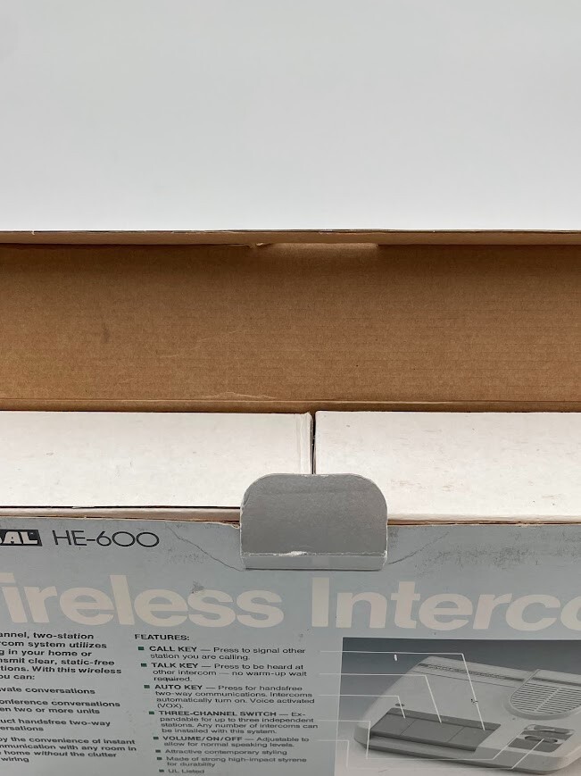 Universal HE-600 Wireless Intercom In Box