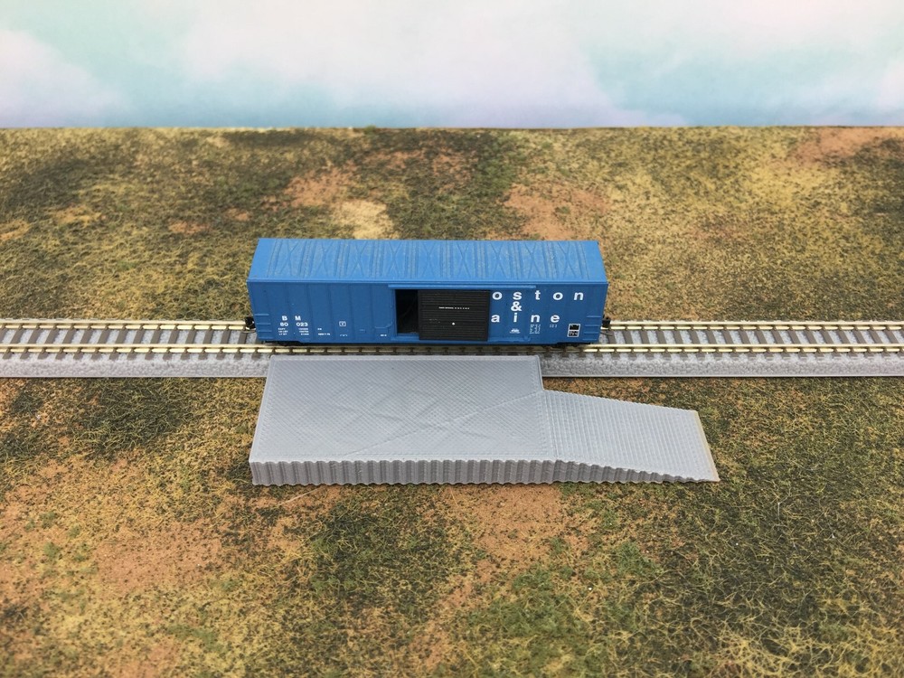 Long Loading Platform Dock with Ramp - Z Scale 1:220 - No Assembly Required!
