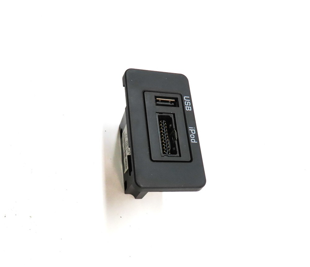 2010 RANGE ROVER (L322) USB IPOD INPUT JACK PANEL