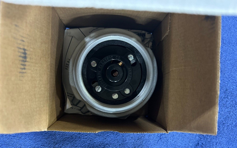 NEW - APPLETON VXHA-75, OVERHEAD LIGHT BASE (O3-A)