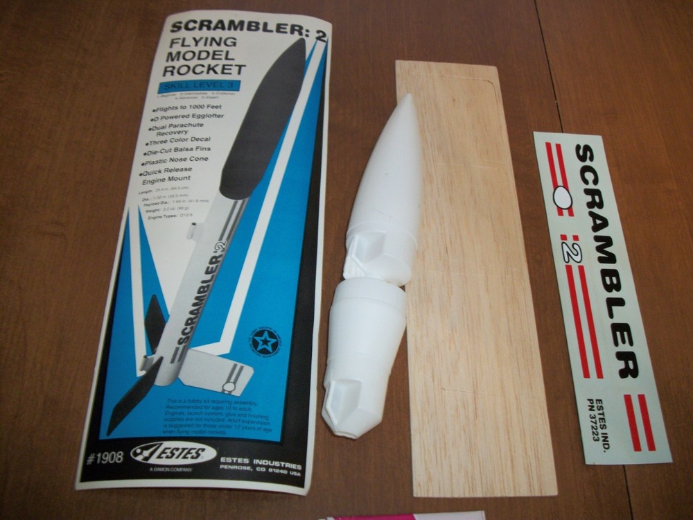 ESTES "SCRAMBLER:2" FLYING MODEL ROCKET