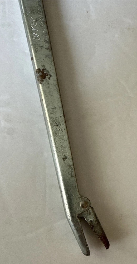 Baker Hookout Stainless Steel Hook Remover