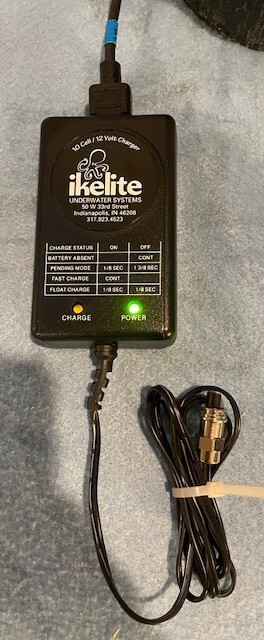 Ikelite underwater dive light with NiCad battery pack