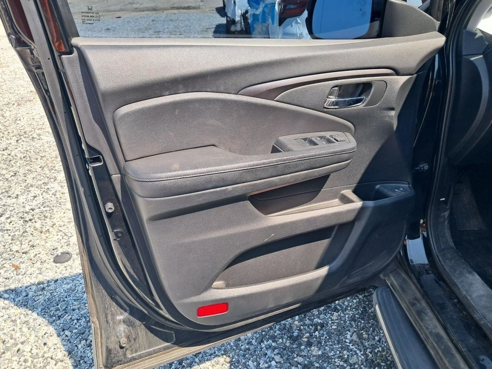 PILOT 2016 Glove Box 4792196