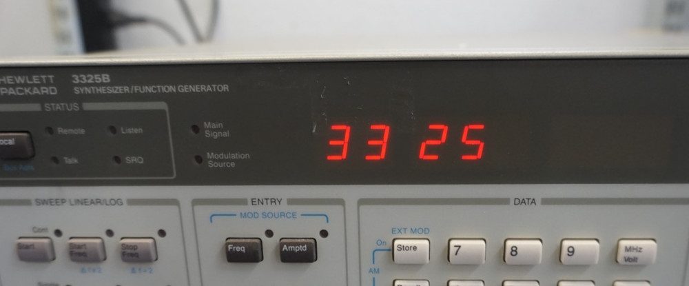 HP 3325B HP Synthesizer Function Generator