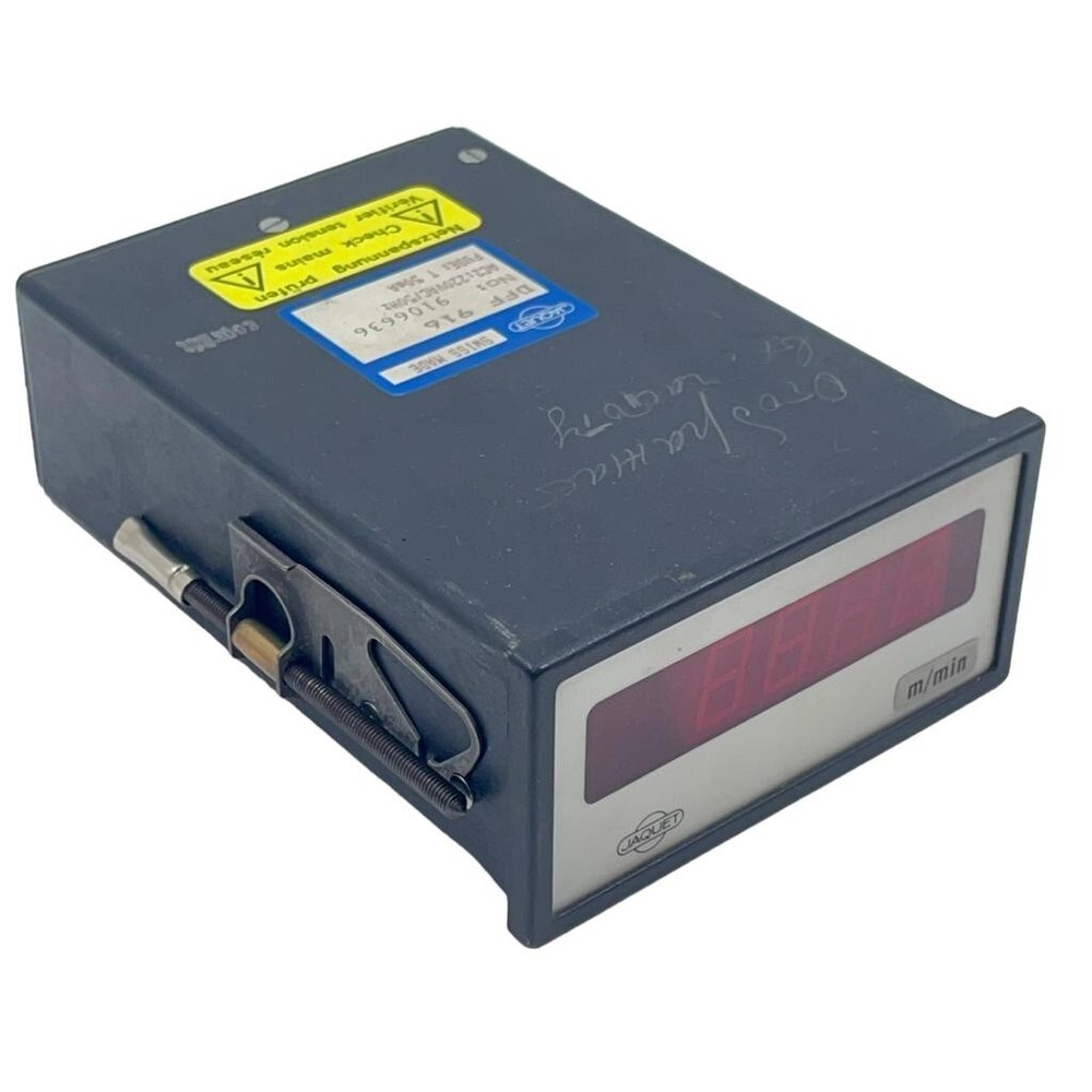 JAQUET DFF916 DIGITAL DISPLAY TACHOMETER