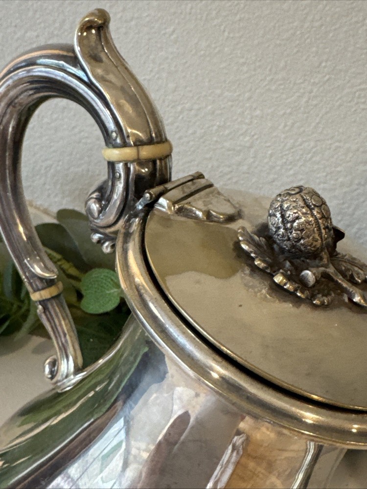 Rare Thomas Wilkinson silver plate teapot with beautiful finial