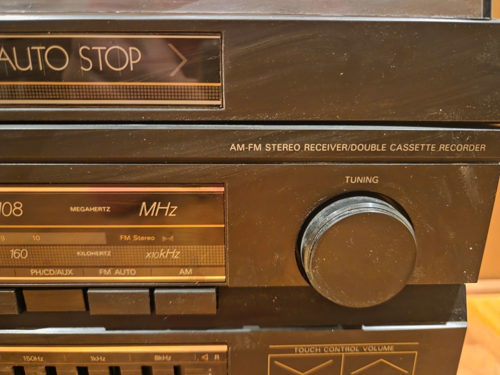 VTG Soundesign Model 6863ABC Dual Cassette Deck/Equalizer/Record Player READ