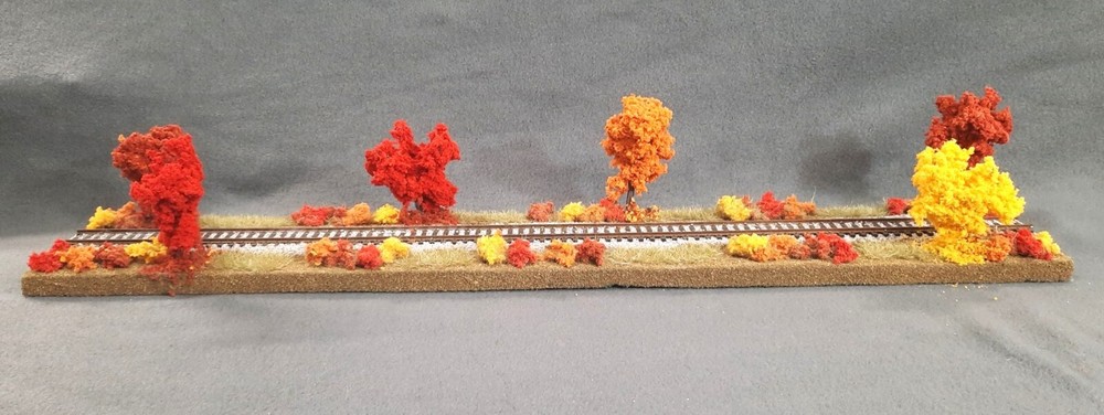 HO SCALE 24" SINGLE TRACK  DIORAMA TRAIN DISPLAY -"FALL FOILAGE SCENE"