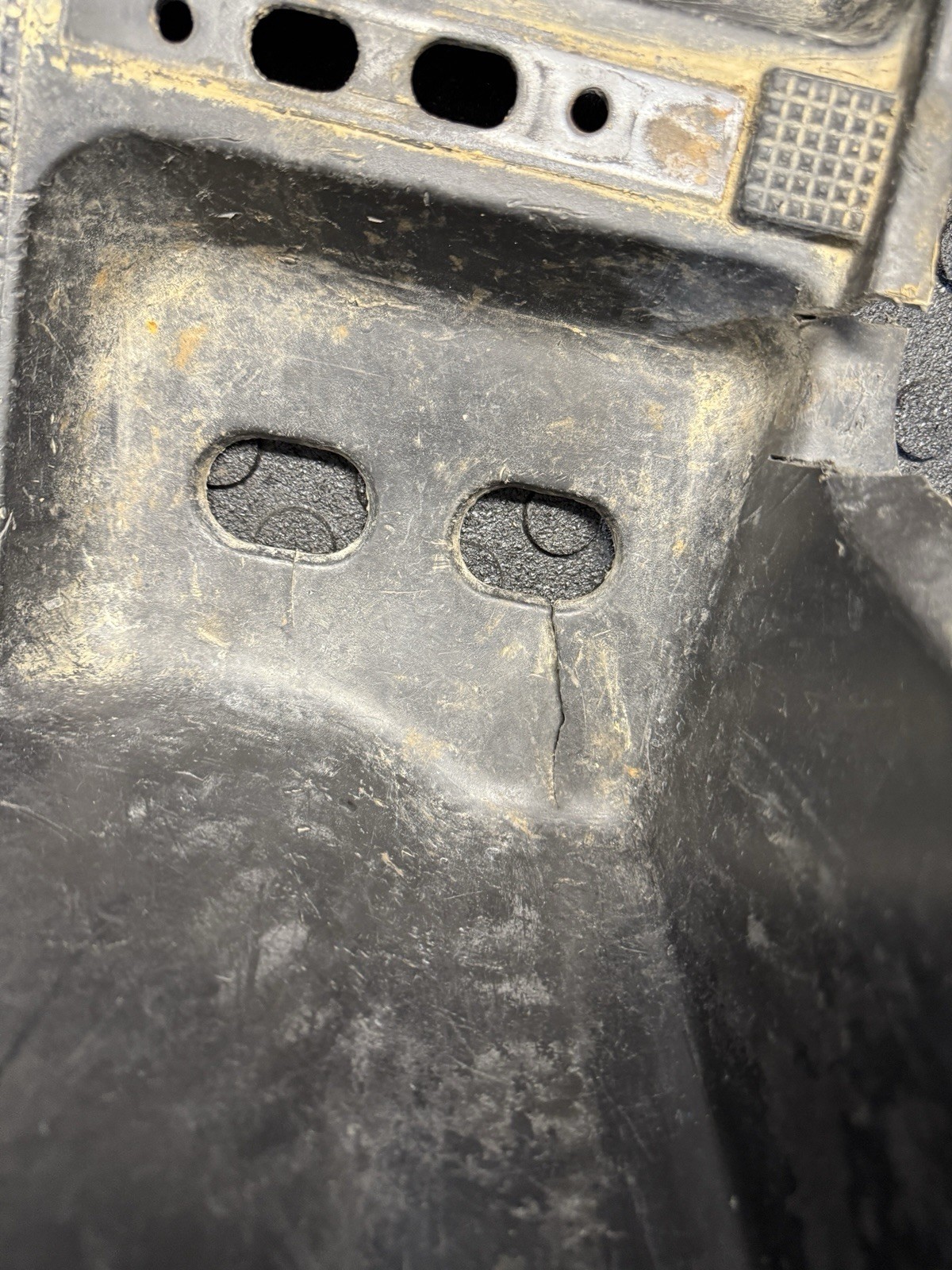 02 Honda Foreman 450 ES Foot Wells Feet Rest