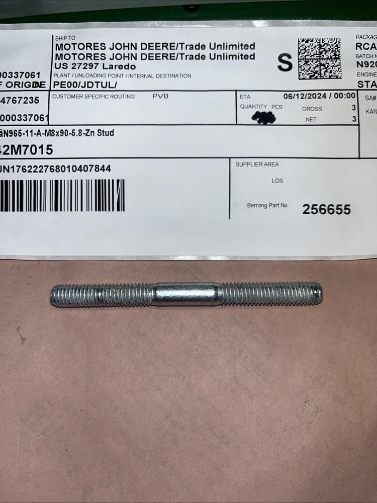 John Deere 42M7015: Stud, M8 X 90