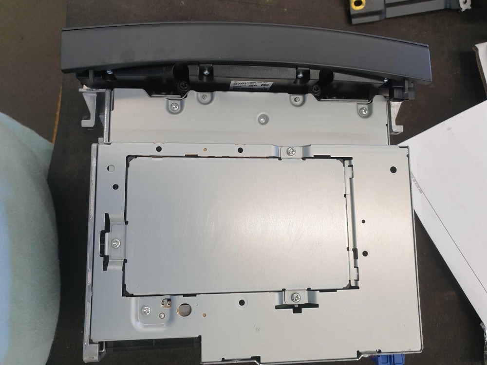 10 MERCEDES E350 Command Head Unit ID# 2129063201