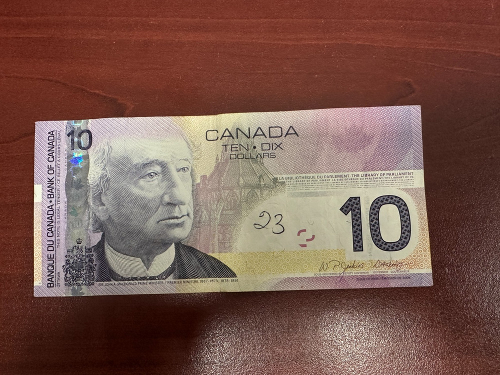 2005 Canadian $10 Bank Note Circulated