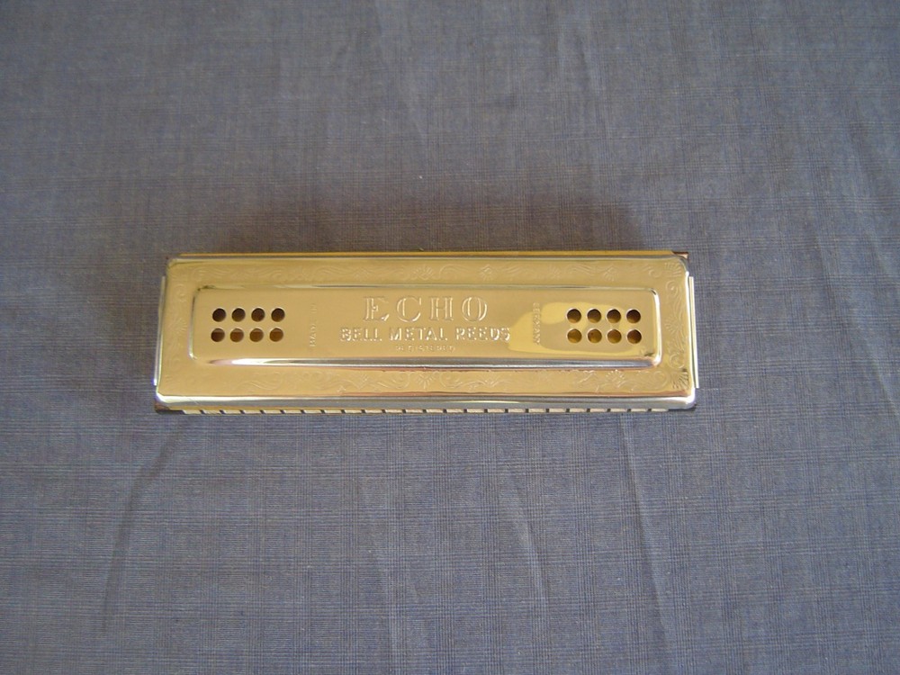 "ECHO" MODEL 56/96 DOUBLE SIDED TREMELO IN "C/G" WITH NICE ORIGINAL BOX