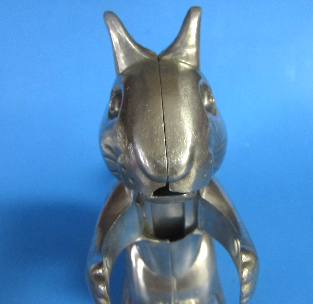 VINTAGE TALL SQUIRELL NUT CRACKER - SILVER METAL