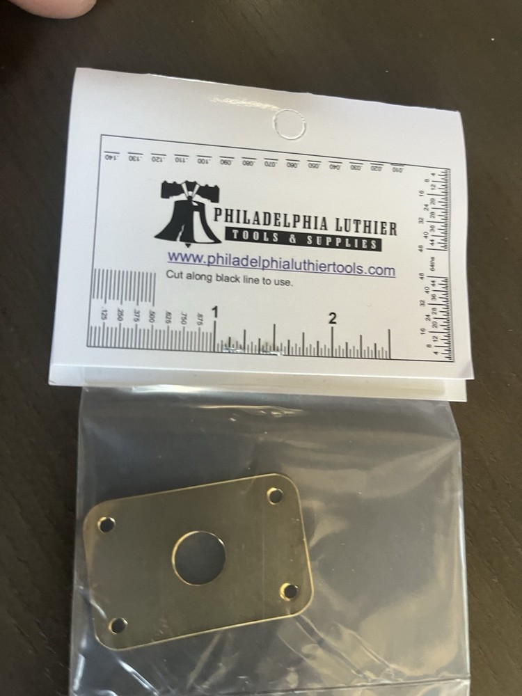 Curved Retangular Metal Jackplate Gold