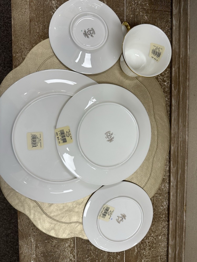 Lenox Eternal White china 5pc Setting