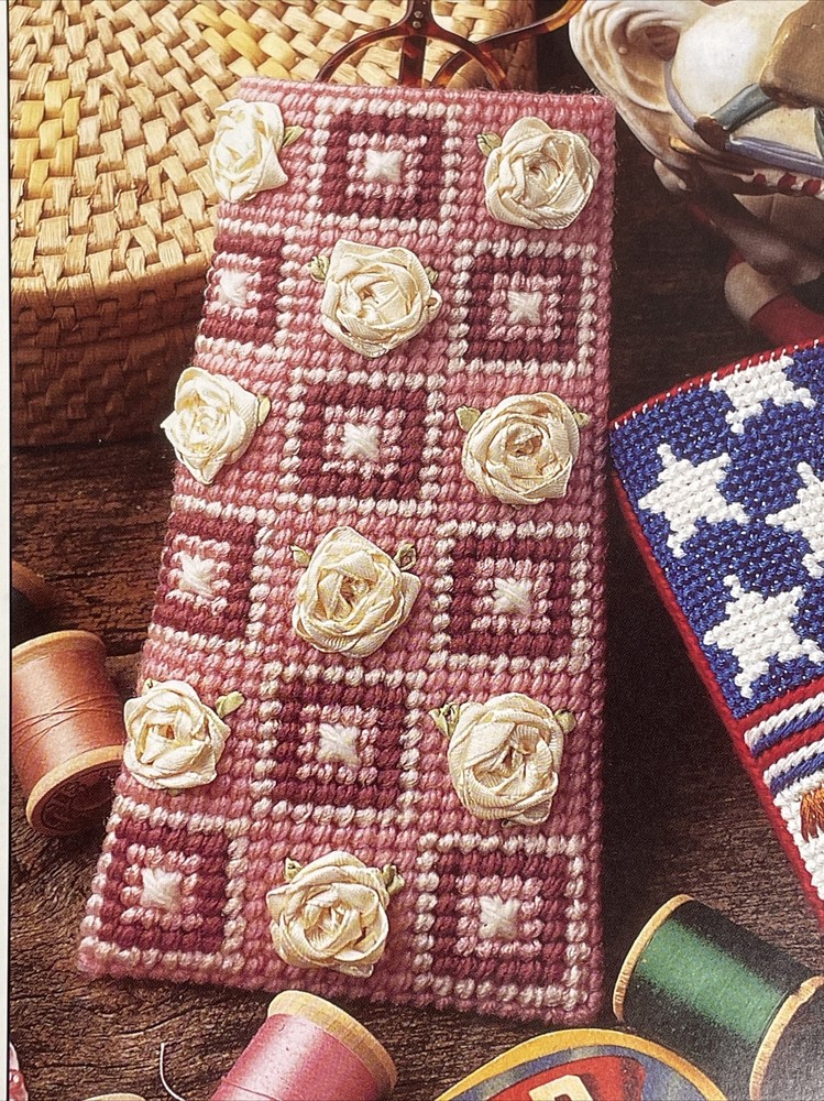 Eyeglass Case 2 Designs Rose & Patriotic Annie's Plastic Canvas Pattern
