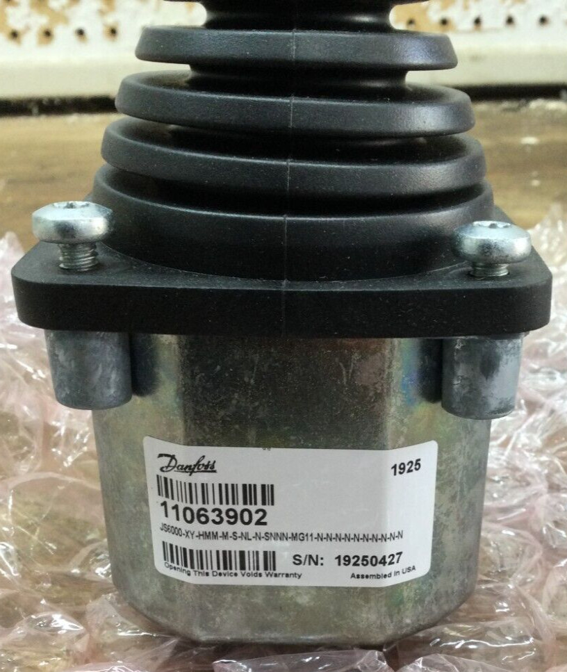 Danfoss 11063902 2-Axis J Joystick