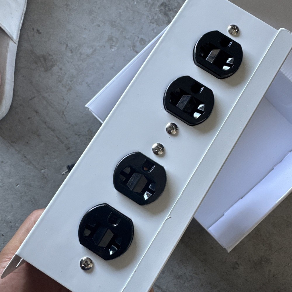 8 light controller w/trigger cord