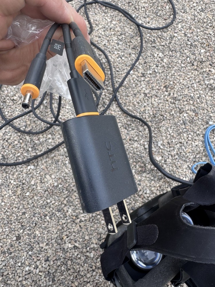 HTC Vive VR Headset Kit System Virtual Reality Remotes