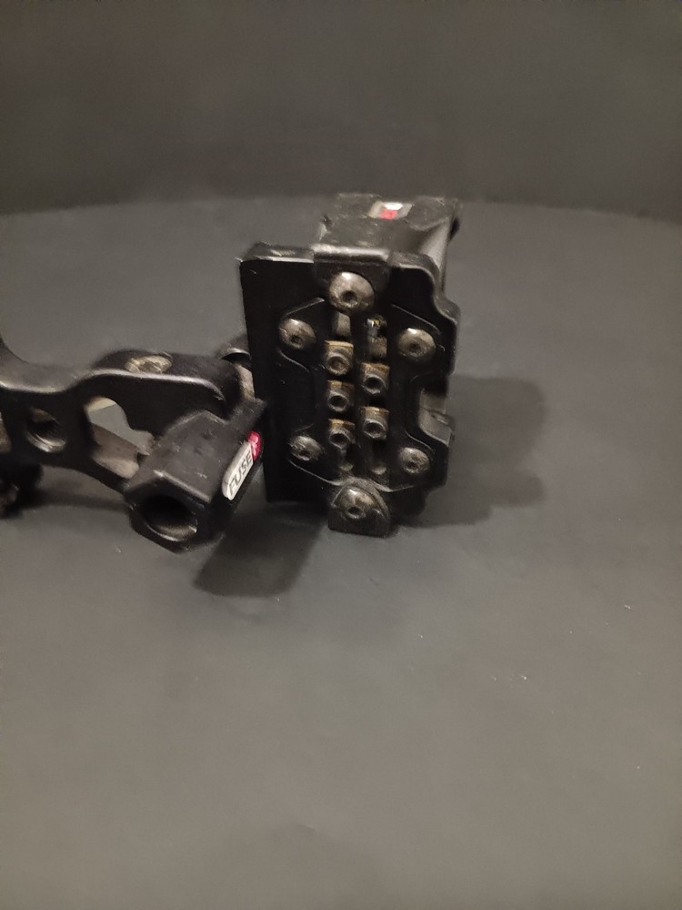 Fuse Interceptor 5 Pin Archerey Sight With Level And Mounting Hardware