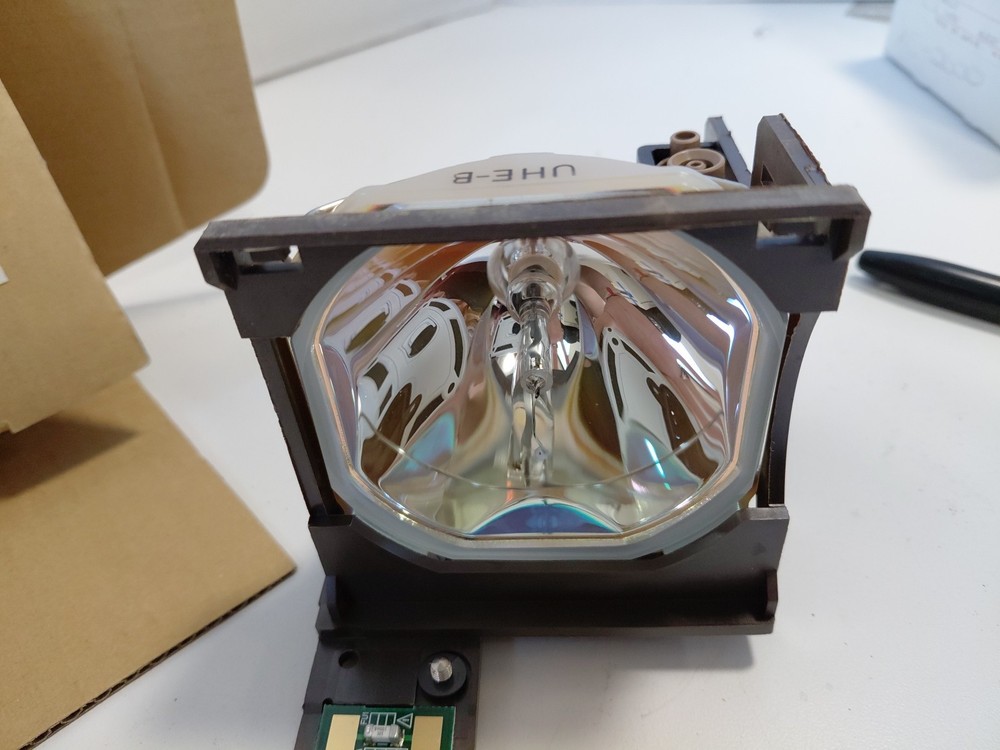 InFocus LP725/735 Projector Replacement Lamp SP-LAMP-LP7E